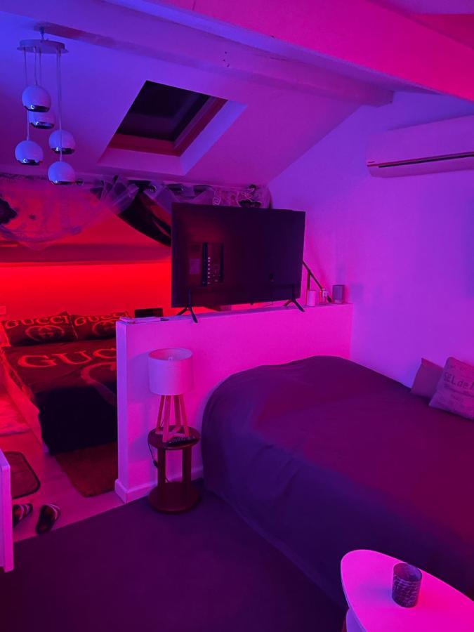 Beau Appartement Calme A Partager マルセイユ エクステリア 写真