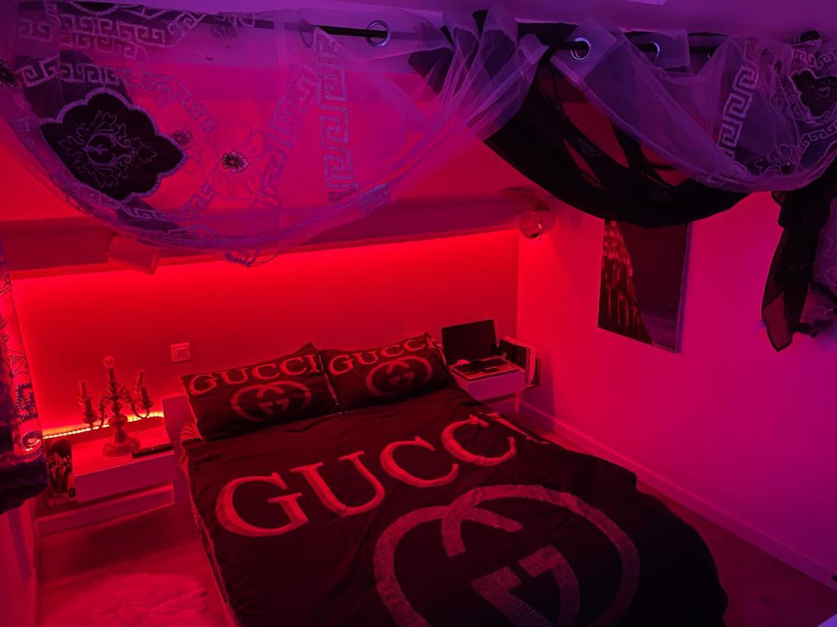 Beau Appartement Calme A Partager マルセイユ エクステリア 写真