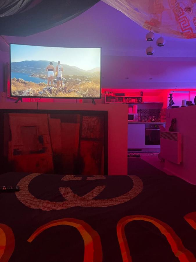 Beau Appartement Calme A Partager マルセイユ エクステリア 写真