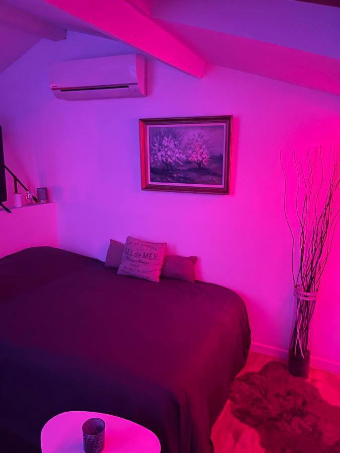 Beau Appartement Calme A Partager マルセイユ エクステリア 写真